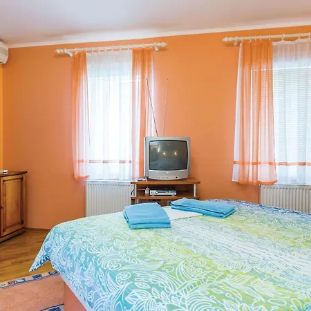 5 Bedroom Gorgeous In Dom wakacyjny