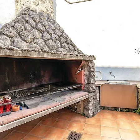 5 Bedroom Gorgeous In *