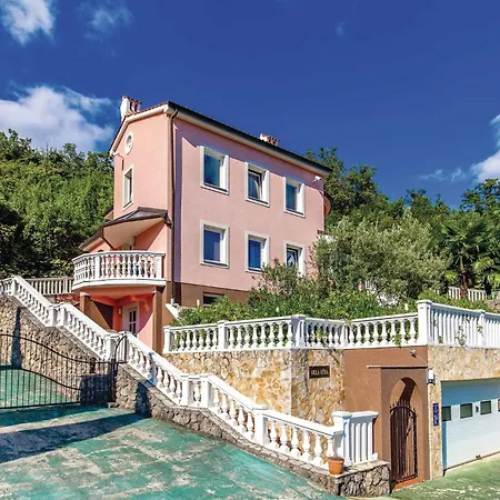 5 Bedroom Gorgeous In * Οπατία