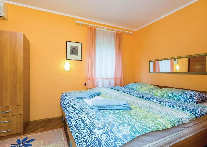 Holiday home 5 Bedroom Gorgeous In