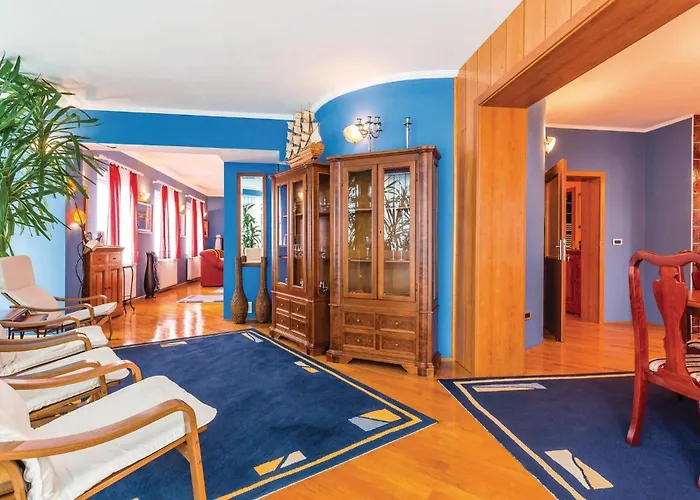 5 Bedroom Gorgeous In