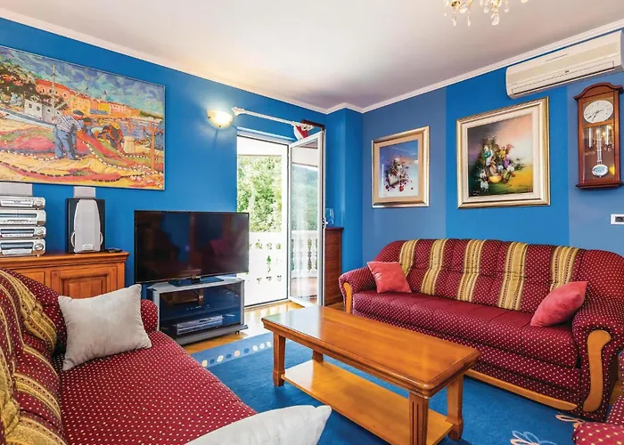 5 Bedroom Gorgeous In 펜션 오파티아