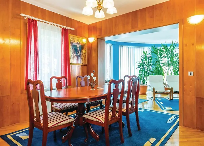 펜션 5 Bedroom Gorgeous In 오파티아