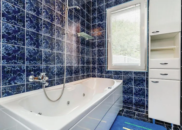 펜션 5 Bedroom Gorgeous In 오파티아