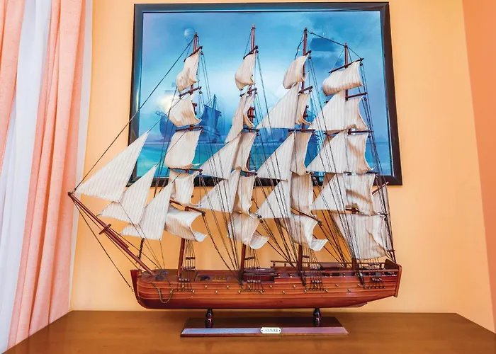 5 Bedroom Gorgeous In *